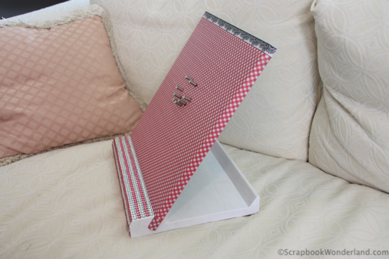 I covered the whole board with washi tape and finished the top with a decorative layer of washi too.